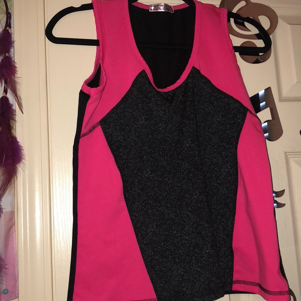 pink work out top